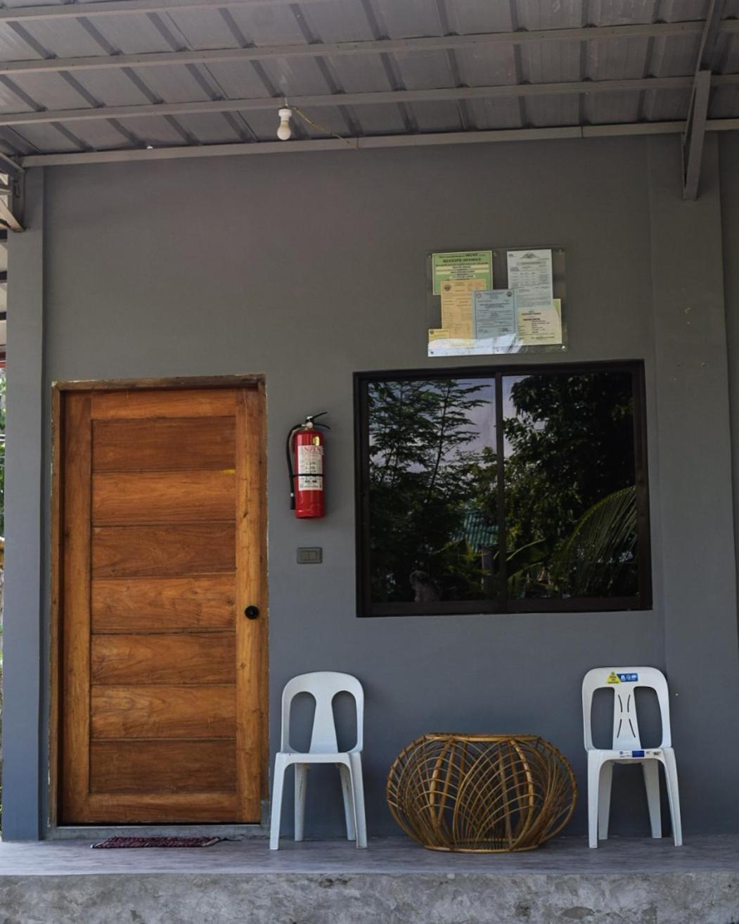 The Backyard Inn โมอัลโบอัล ภายนอก รูปภาพ